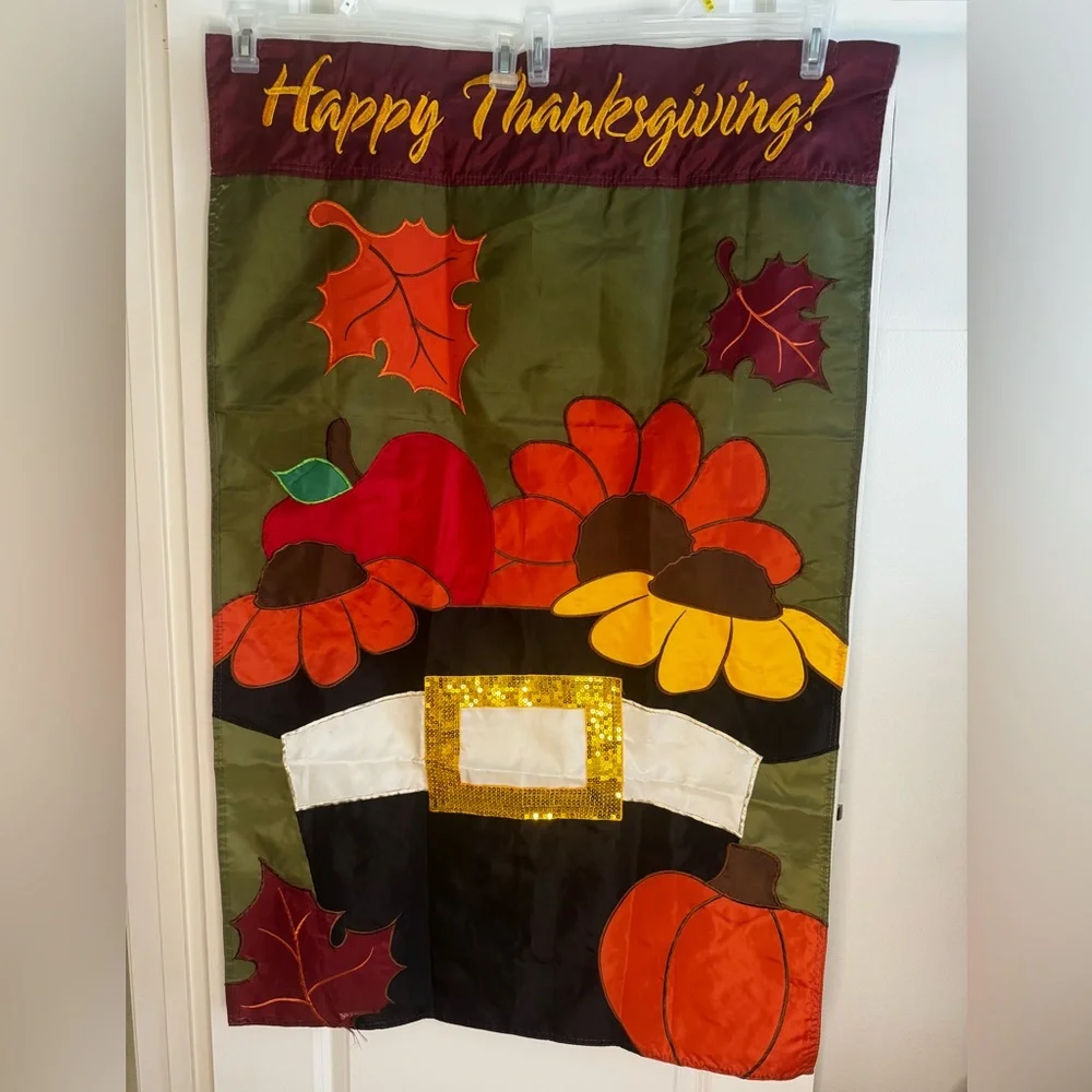 Pre-Loved Set of 3 Garden Garage Holiday Flags